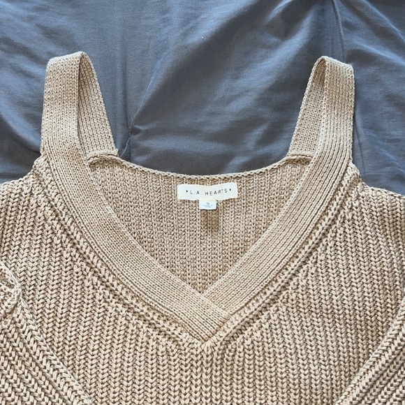 Pacsun L.A. Hearts Sweater - Picture 4 of 5